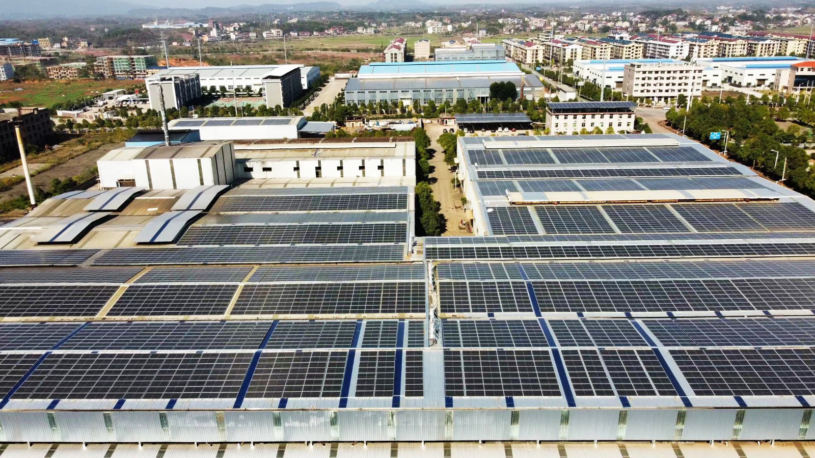 6月以来，室表温度居高不下！多地供电严重，光伏电站或将为工贸易企业带来“用电自由！